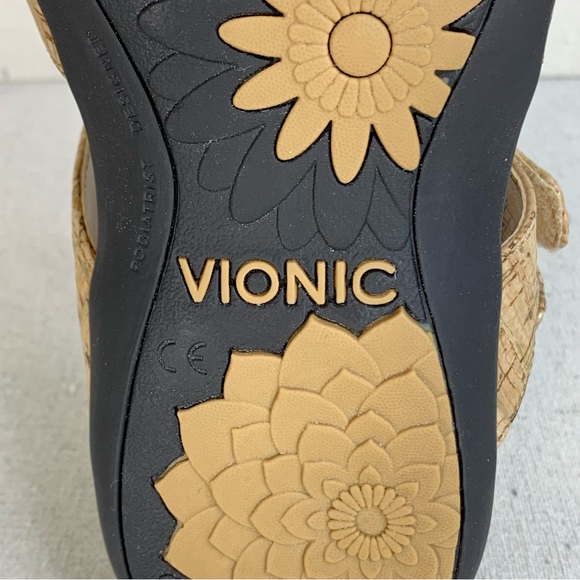 Vionic - Amber Adjustable Strap Cork/Leather Neutral Beachy Sandal - Size 7 - Picture 10 of 13